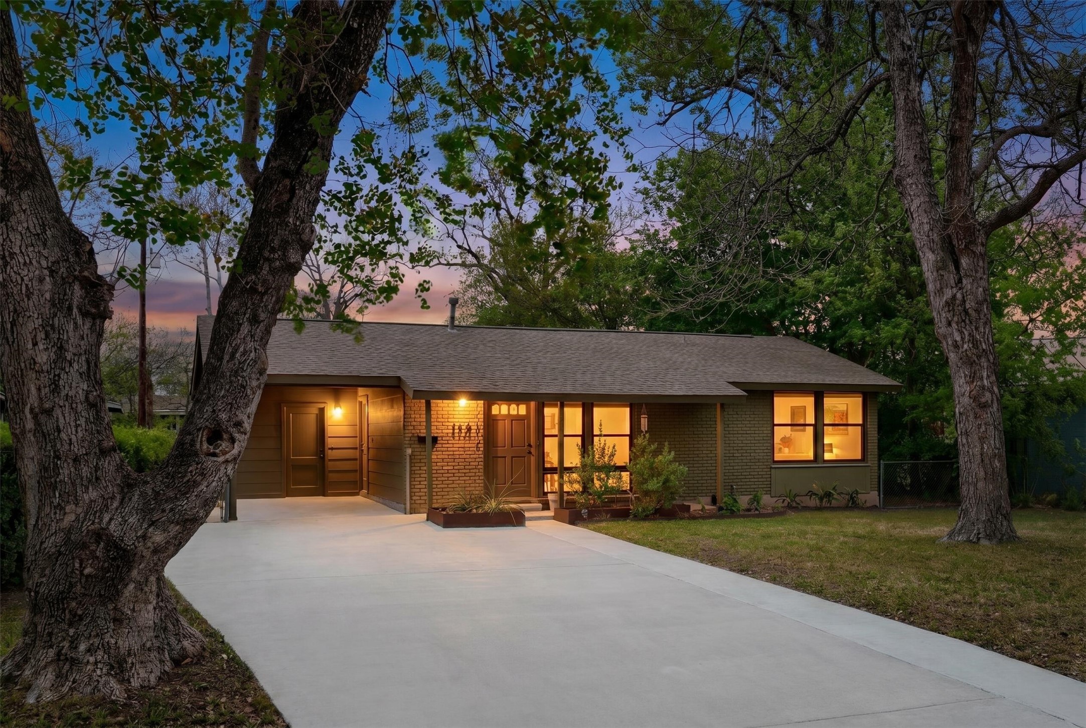 5205 Andover Place Austin, TX 78723 - Photo 2 of 29