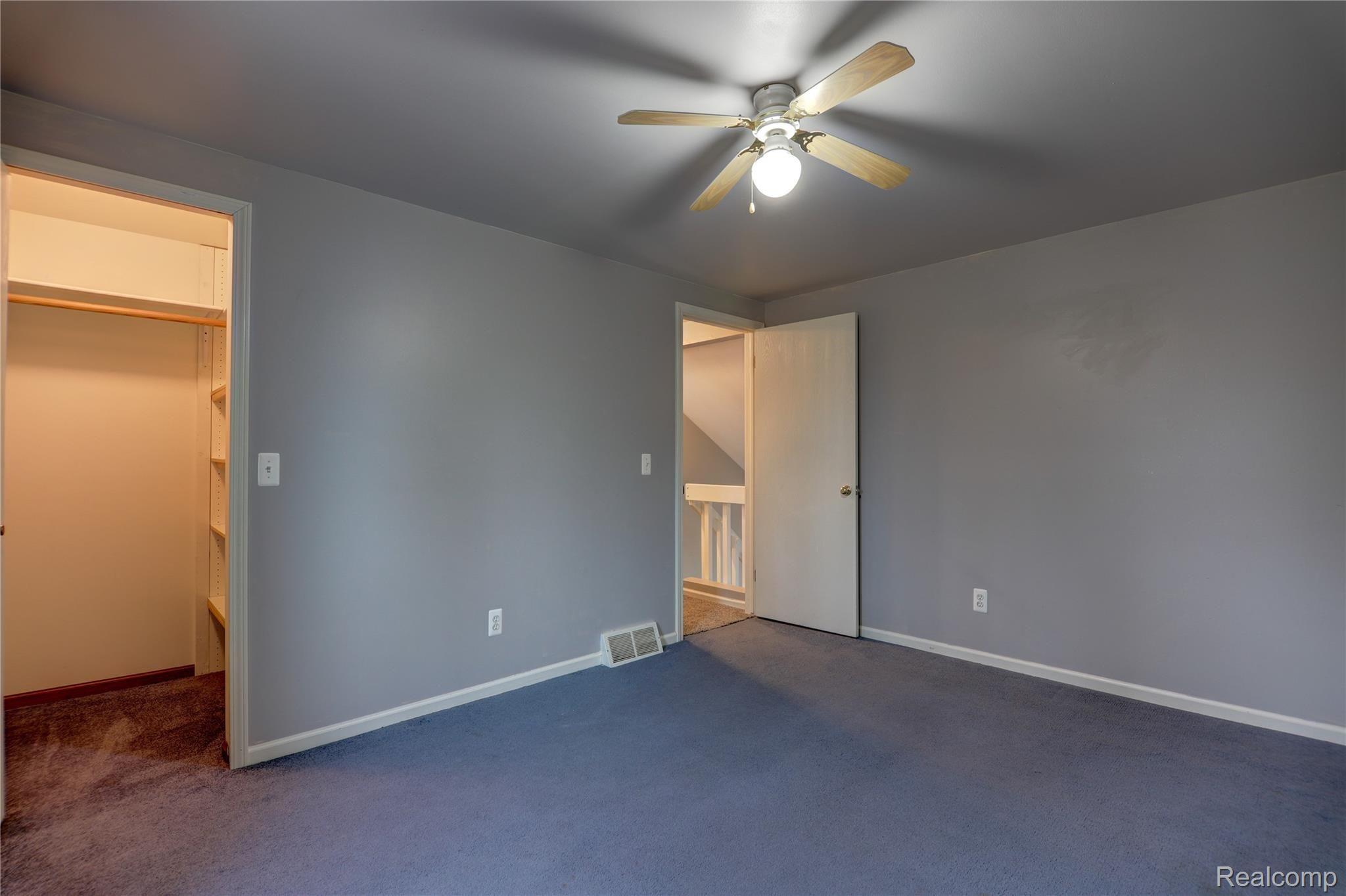 8075 Fenton Road Grand Blanc, MI 48439 - Photo 12 of 19 Interior 9.jpg