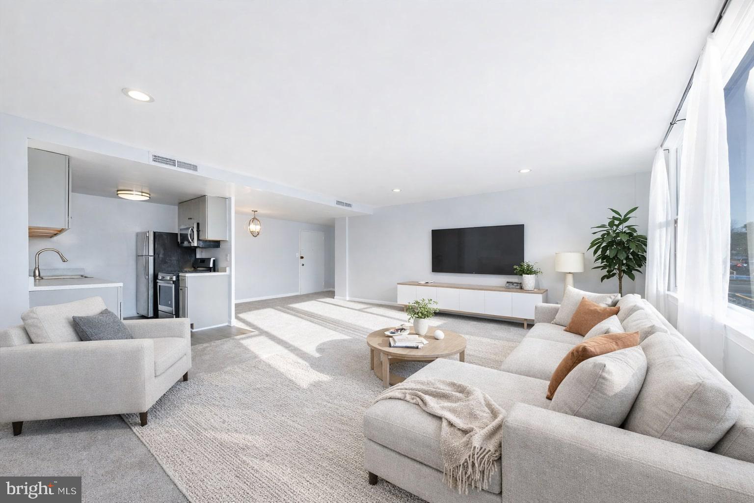 4600 Duke Street, Unit 413 Alexandria, VA 22304 - Photo 2 of 60