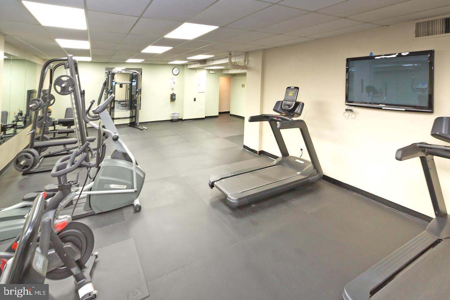 4600 Duke Street, Unit 413 Alexandria, VA 22304 - Photo 54 of 60