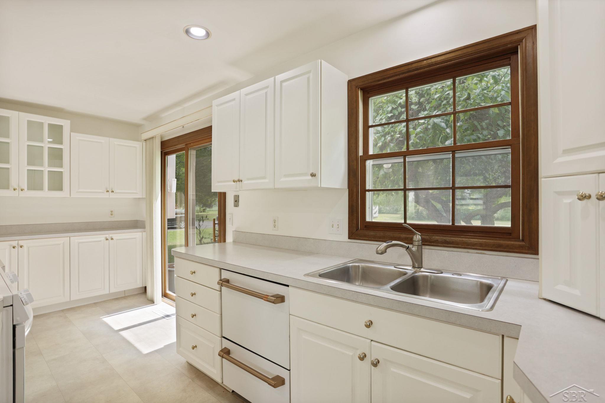 6355 West Freeland Road Freeland, MI 48623 - Photo 5 of 59