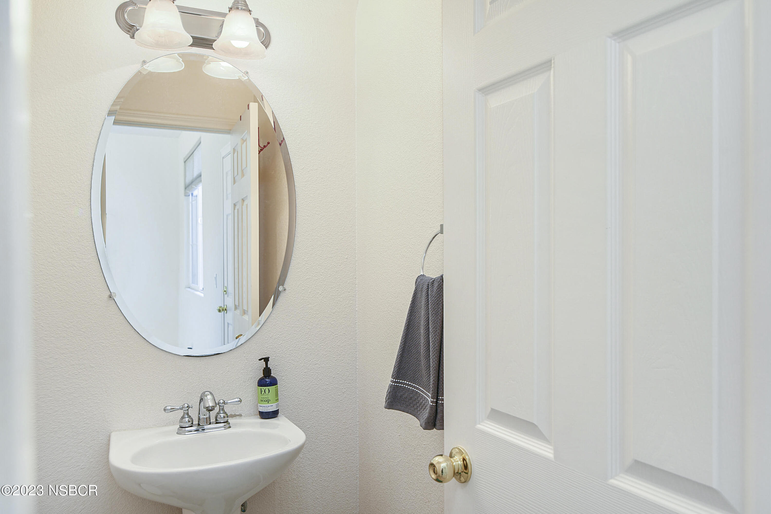 608 South W Street Lompoc, CA 93436 - Photo 11 of 19 Downstaris bath