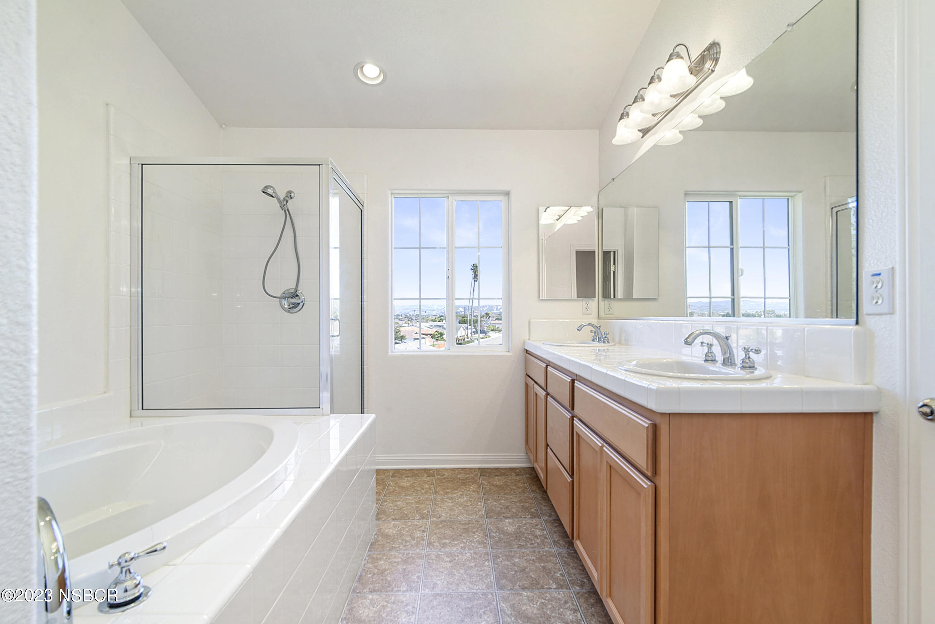 608 South W Street Lompoc, CA 93436 - Photo 15 of 19 Primary Bath