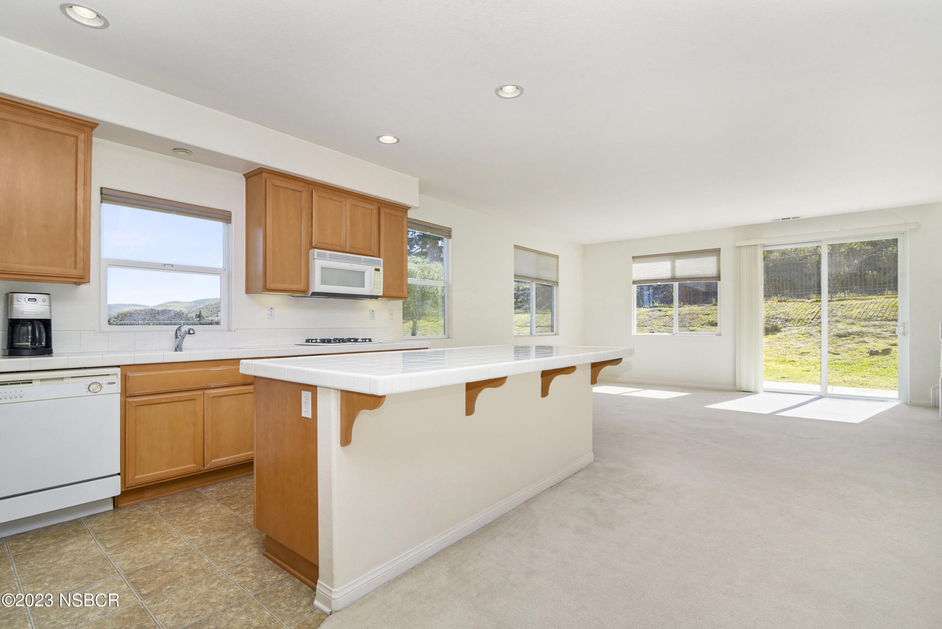 608 South W Street Lompoc, CA 93436 - Photo 7 of 19 Kitchen/Great Room