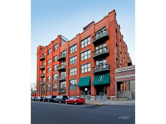 1000 West Washington Boulevard, Unit 428 Chicago, IL 60607 - Photo 1 of 16 a front view of a building