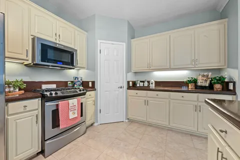 $730,000 | 5313 Moon Shadow Drive, Austin, TX 78735
