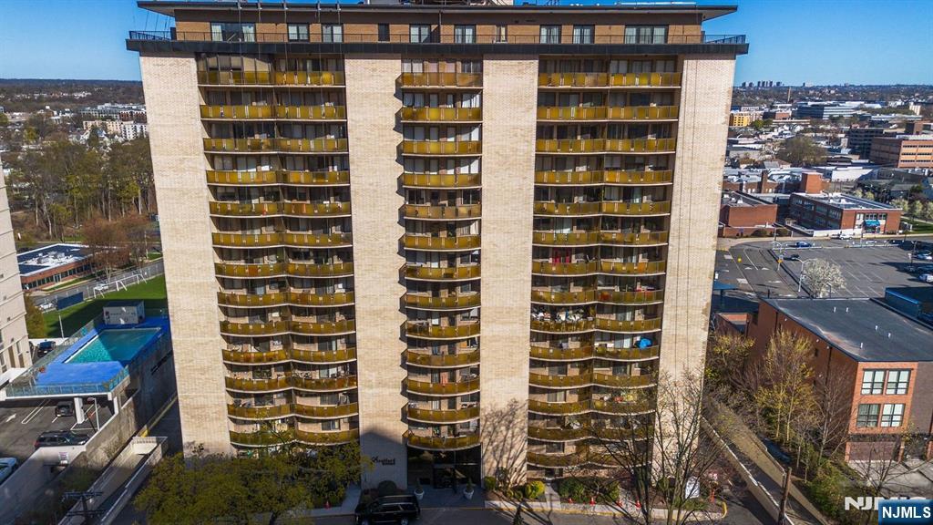 150 Overlook Avenue, Unit 8J Hackensack, NJ 07601 - Photo 1 of 10