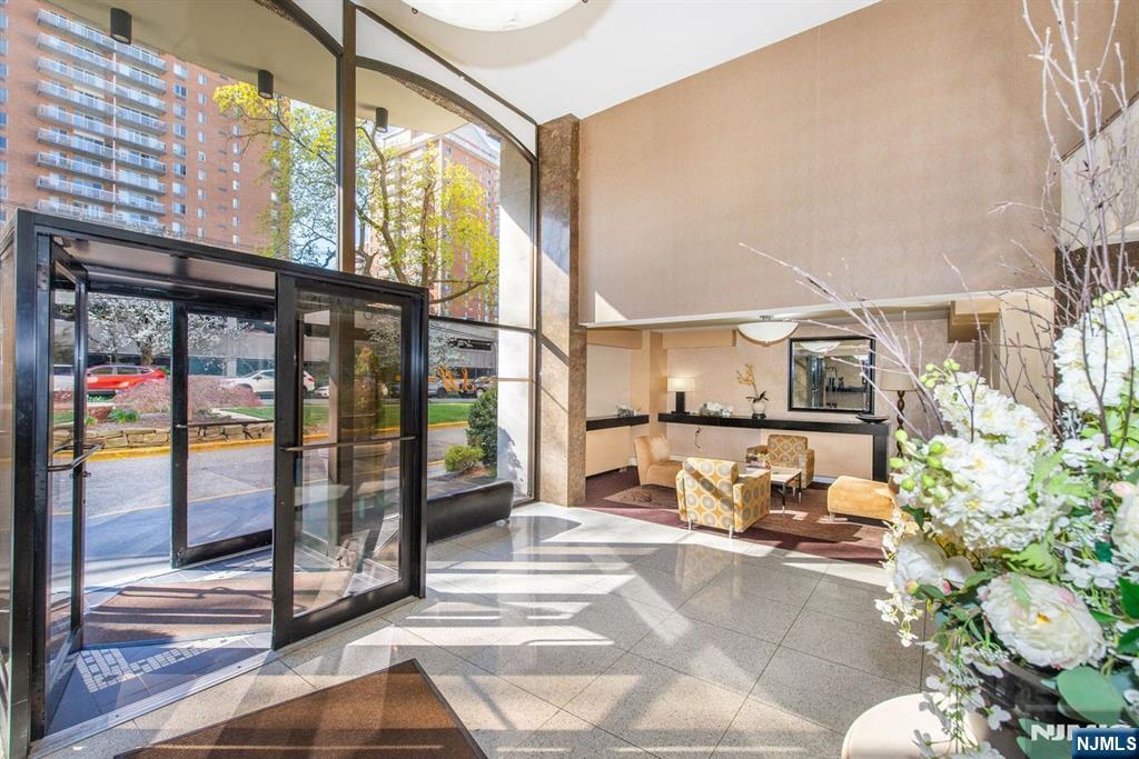 150 Overlook Avenue, Unit 8J Hackensack, NJ 07601 - Photo 10 of 10