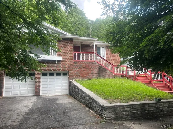 $3,100 | 605 Crawford Avenue, Syracuse, NY 13224