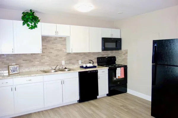 $970 | 1212 Glen Garden Drive, Fort Worth, TX 76104