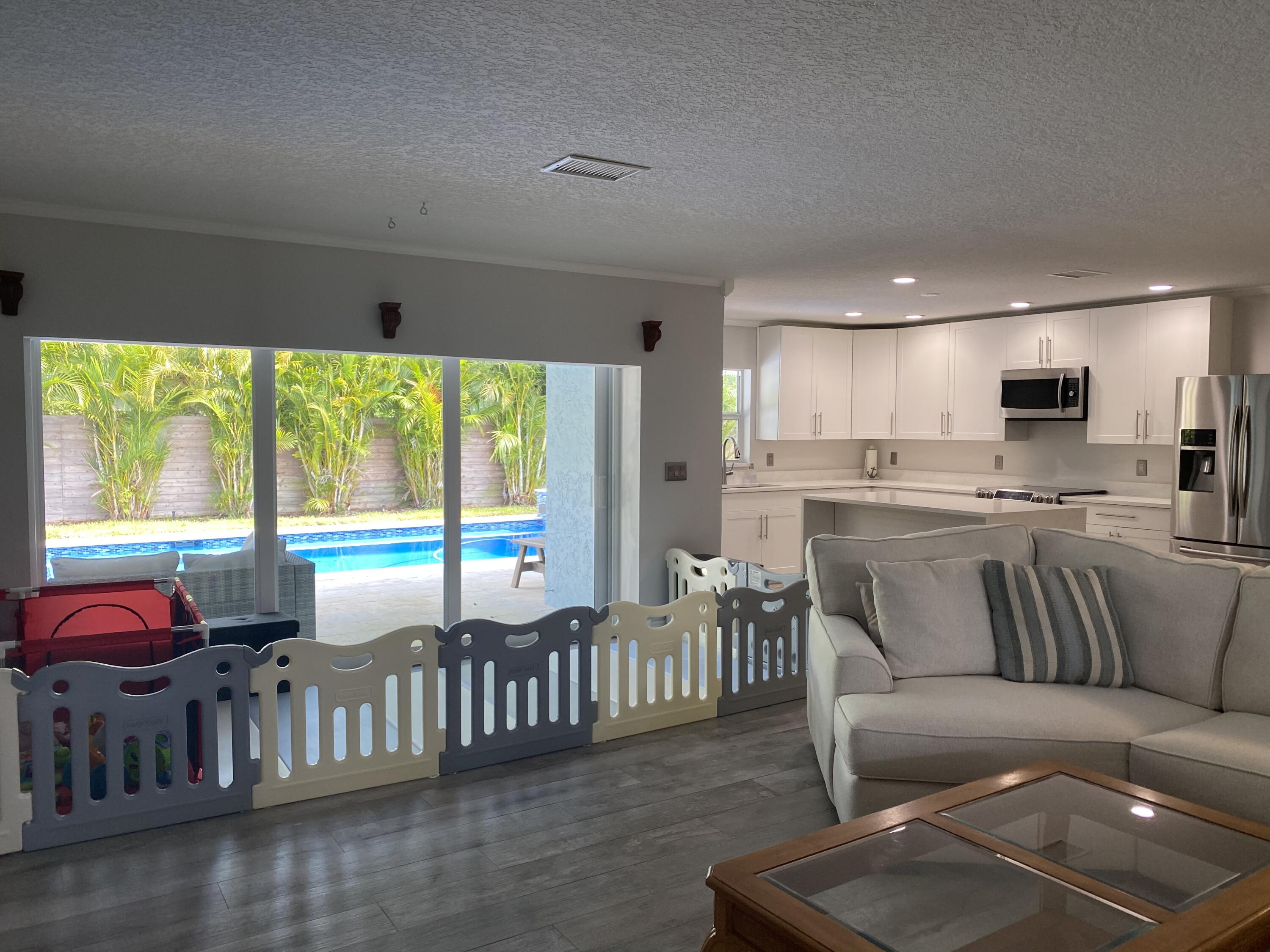 759 Bailey Street Boca Raton, FL 33487 - Photo 5 of 22 130AA2A9-CFA4-46F6-A58B-D9A87BC87D22
