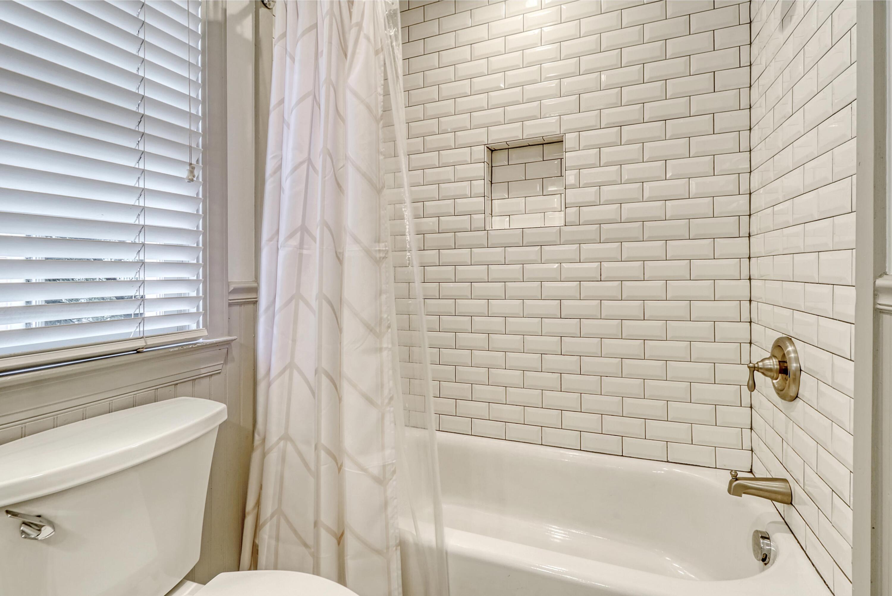 19 Radcliffe Place Charleston, SC 29403 - Photo 15 of 27 Bedroom 3 Shower