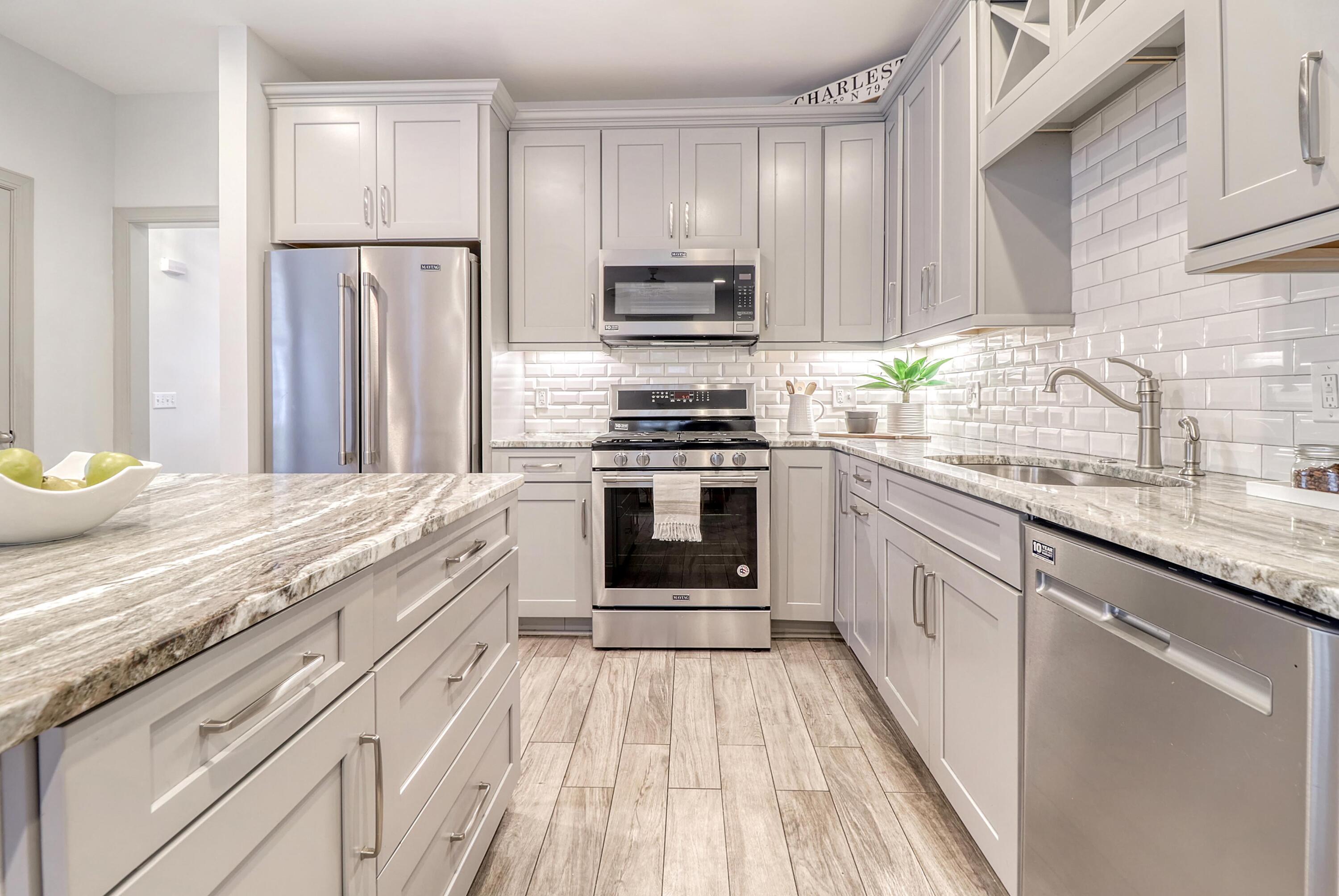 19 Radcliffe Place Charleston, SC 29403 - Photo 6 of 27 Kitchen Long
