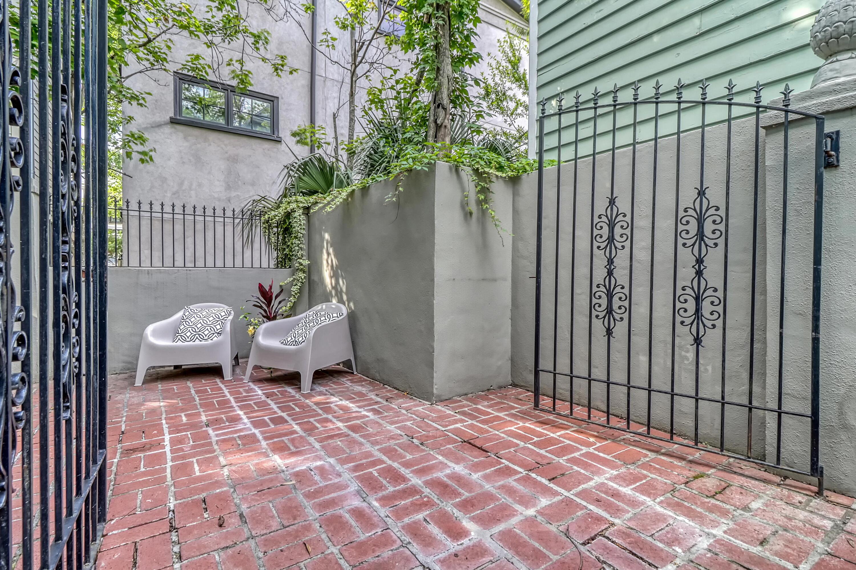 19 Radcliffe Place Charleston, SC 29403 - Photo 7 of 27 Patio Gate