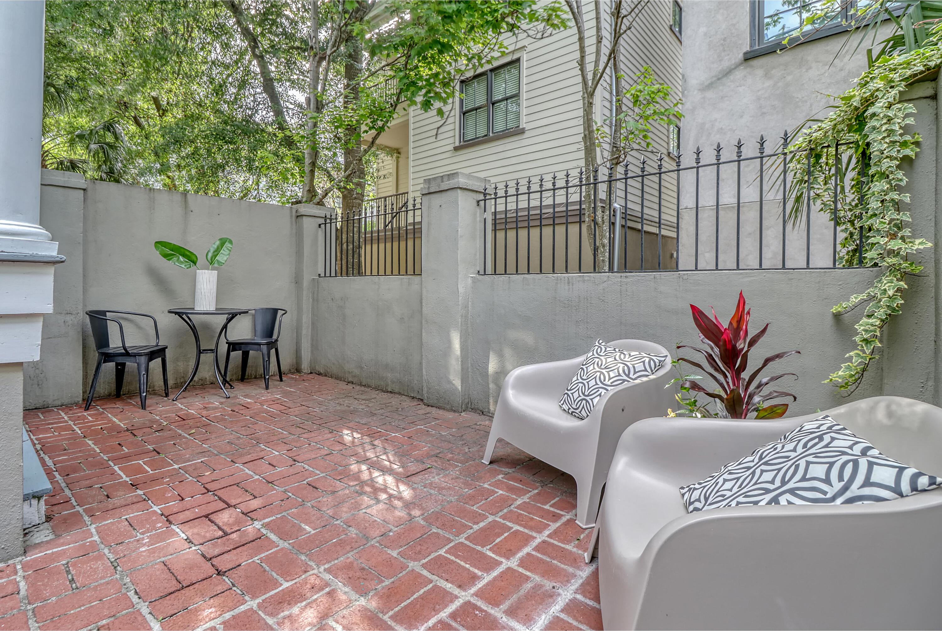 19 Radcliffe Place Charleston, SC 29403 - Photo 8 of 27 Patio Full