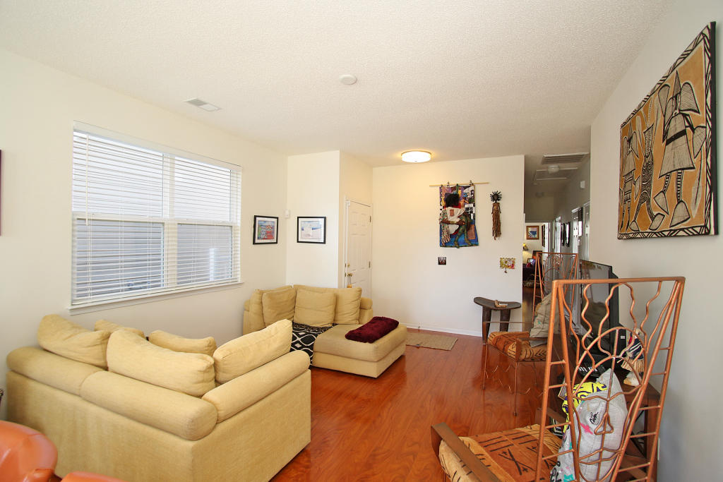 246 Chemistry Circle Ladson, SC 29456 - Photo 10 of 22 246 Chemistry Circle (10)0010