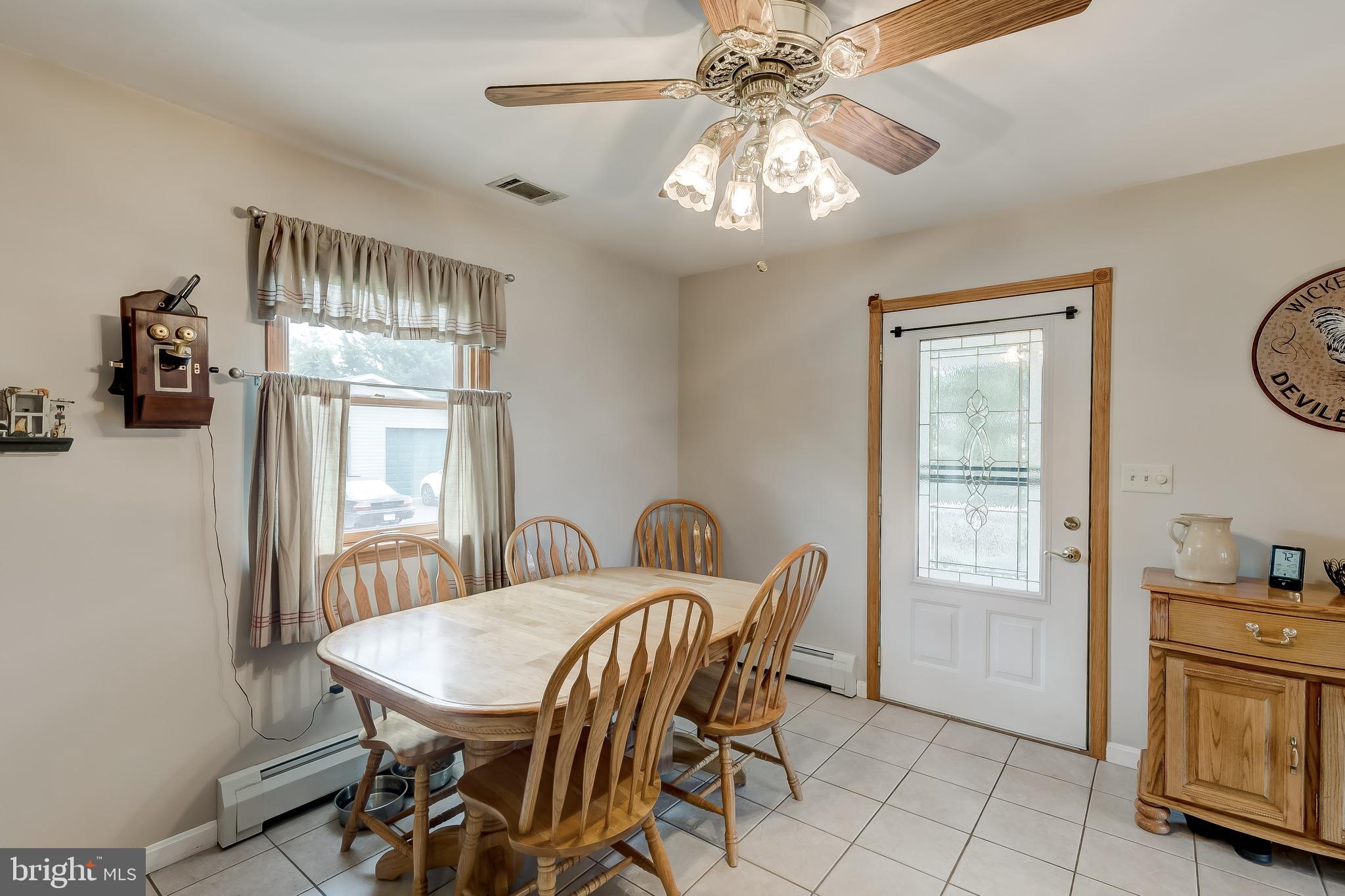 9515 Cross Road Perry Hall, MD 21128 - Photo 6 of 40 Kitchen with Table Space