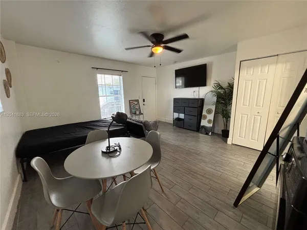$1,350 | 1843 Dewey Street, Unit 114, Hollywood, FL 33020