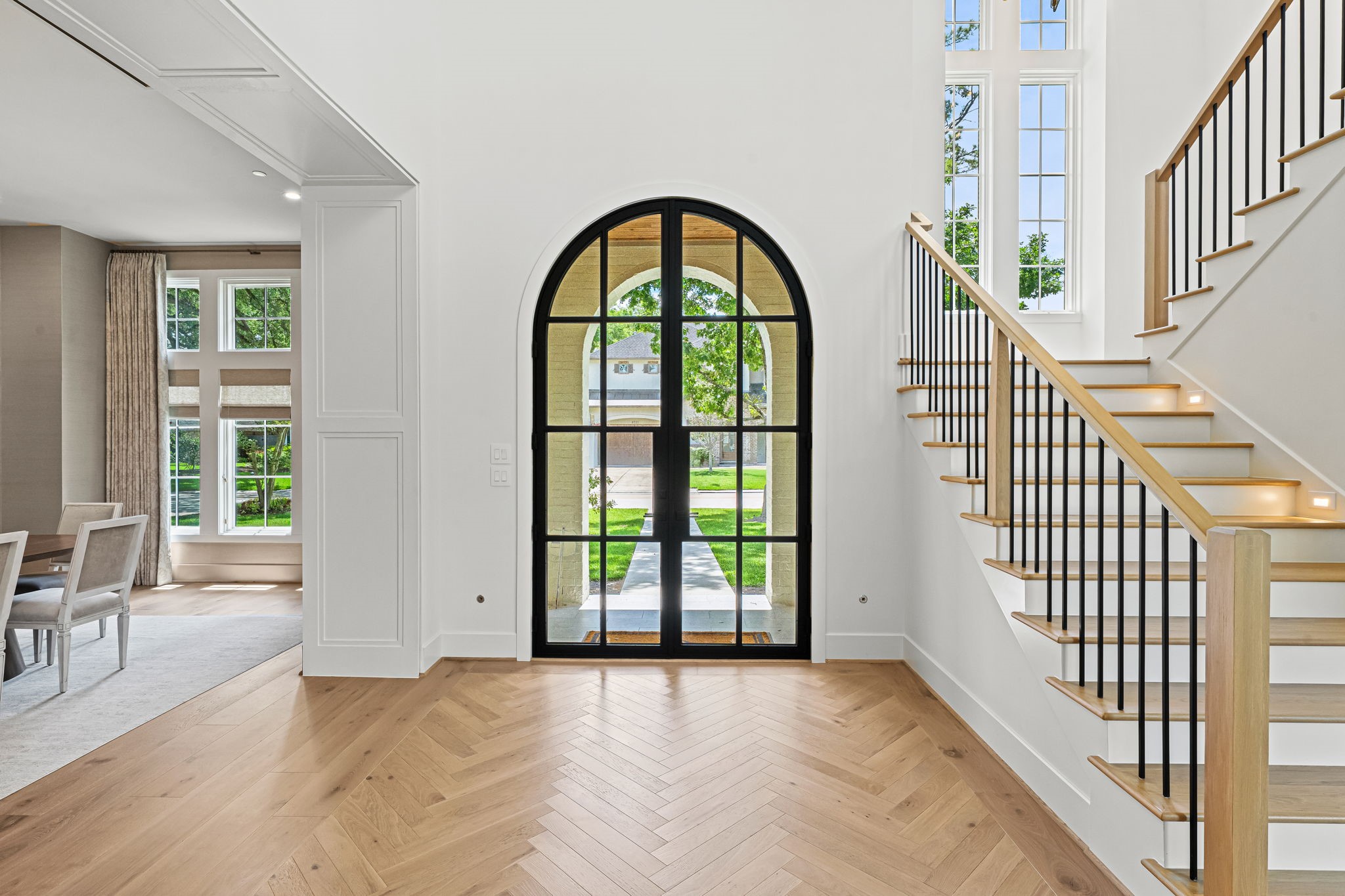 8722 Lupton Lane Houston, TX 77055 - Photo 3 of 44 a view of an entryway with wooden floor