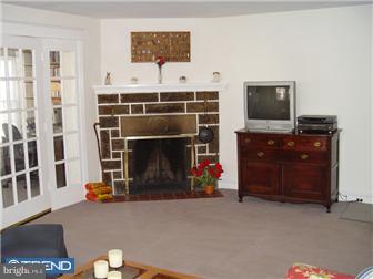 108 Chatham Road Upper Darby, PA 19082 - Photo 3 of 12 Living Room