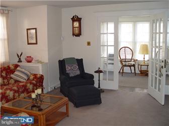 108 Chatham Road Upper Darby, PA 19082 - Photo 4 of 12 Living Room