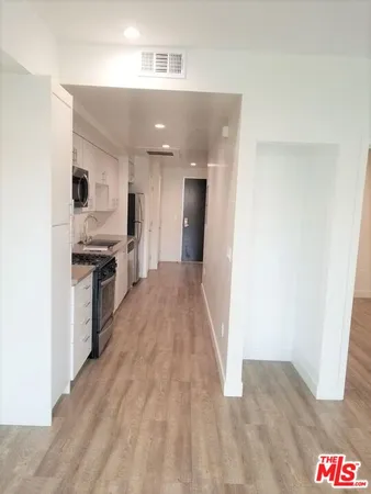 $1,990 | 744 Hartford Avenue, Unit 203, Los Angeles, CA 90017