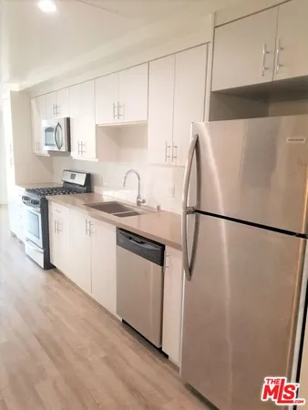 $1,990 | 744 Hartford Avenue, Unit 203, Los Angeles, CA 90017