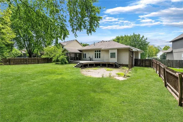 $399,000 | 9123 North Oregon Avenue, Kansas City, MO 64154