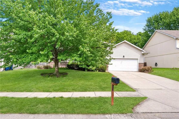 $399,000 | 9123 North Oregon Avenue, Kansas City, MO 64154