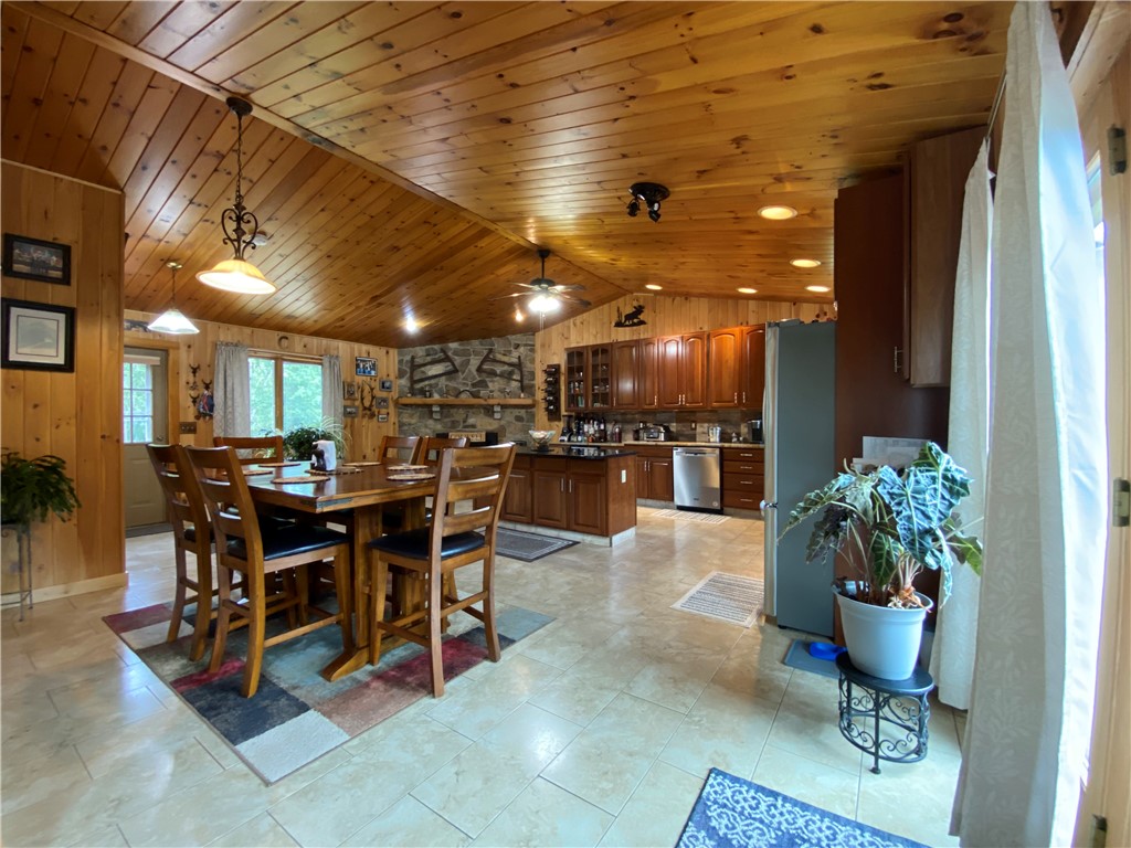 83 Vaughn Hollow Road Coventry, RI 02827 - Photo 14 of 44