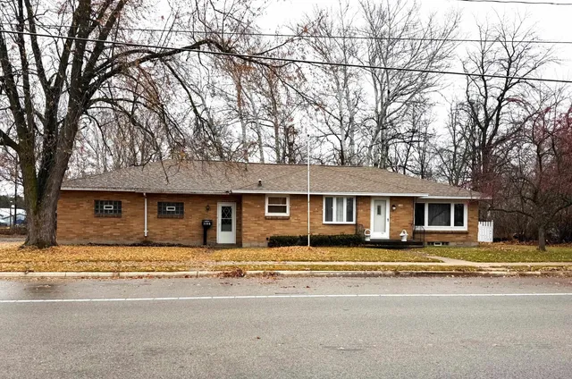 $159,900 | 3308 13th Street, Menominee, MI 49858