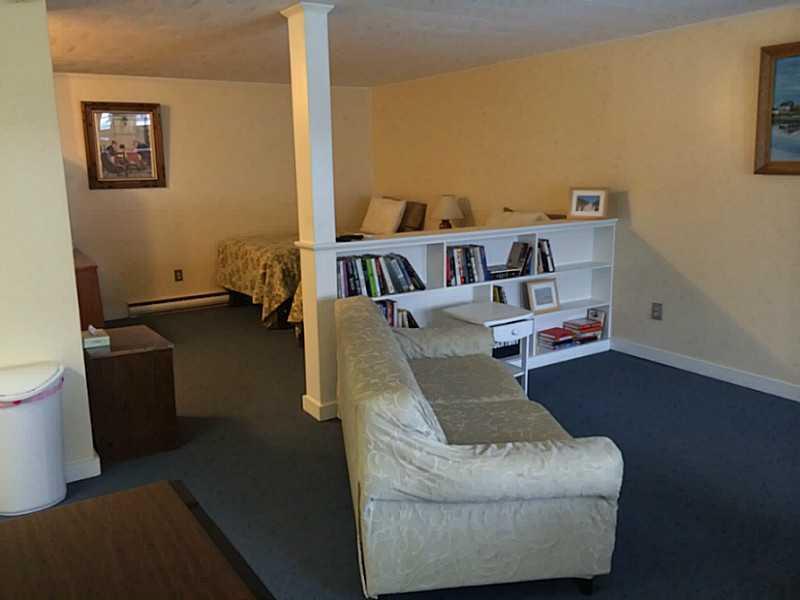 20 Shore Road, Unit 7 Ogunquit, ME 03907 - Photo 10 of 26 Living Room.