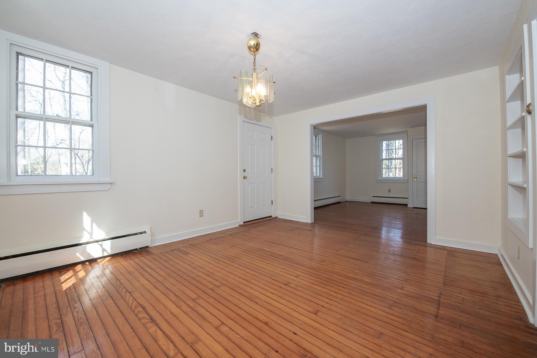 19 Meetinghouse Road Hatboro, PA 19040 - Photo 11 of 62 Cottage Dining Room