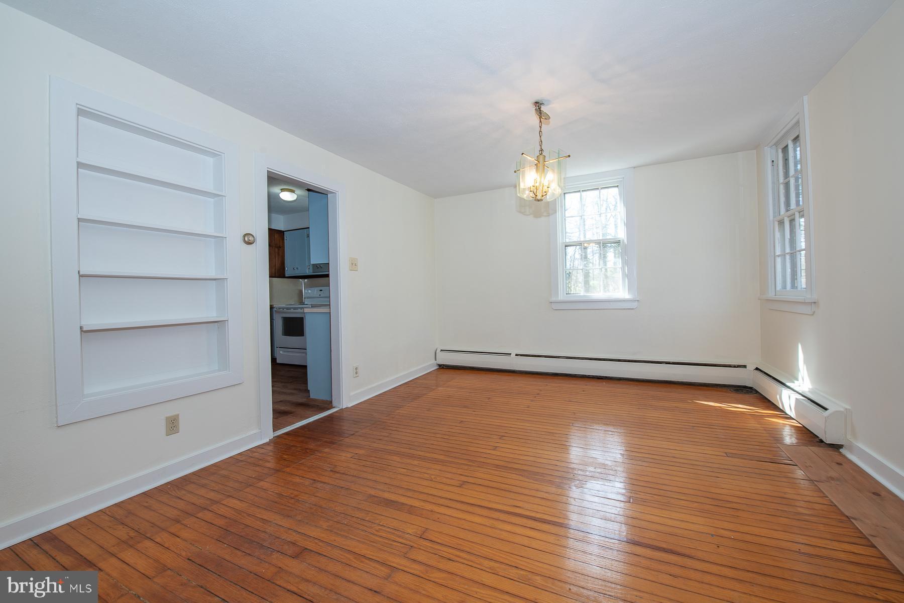 19 Meetinghouse Road Hatboro, PA 19040 - Photo 12 of 62 Cottage Dining Room