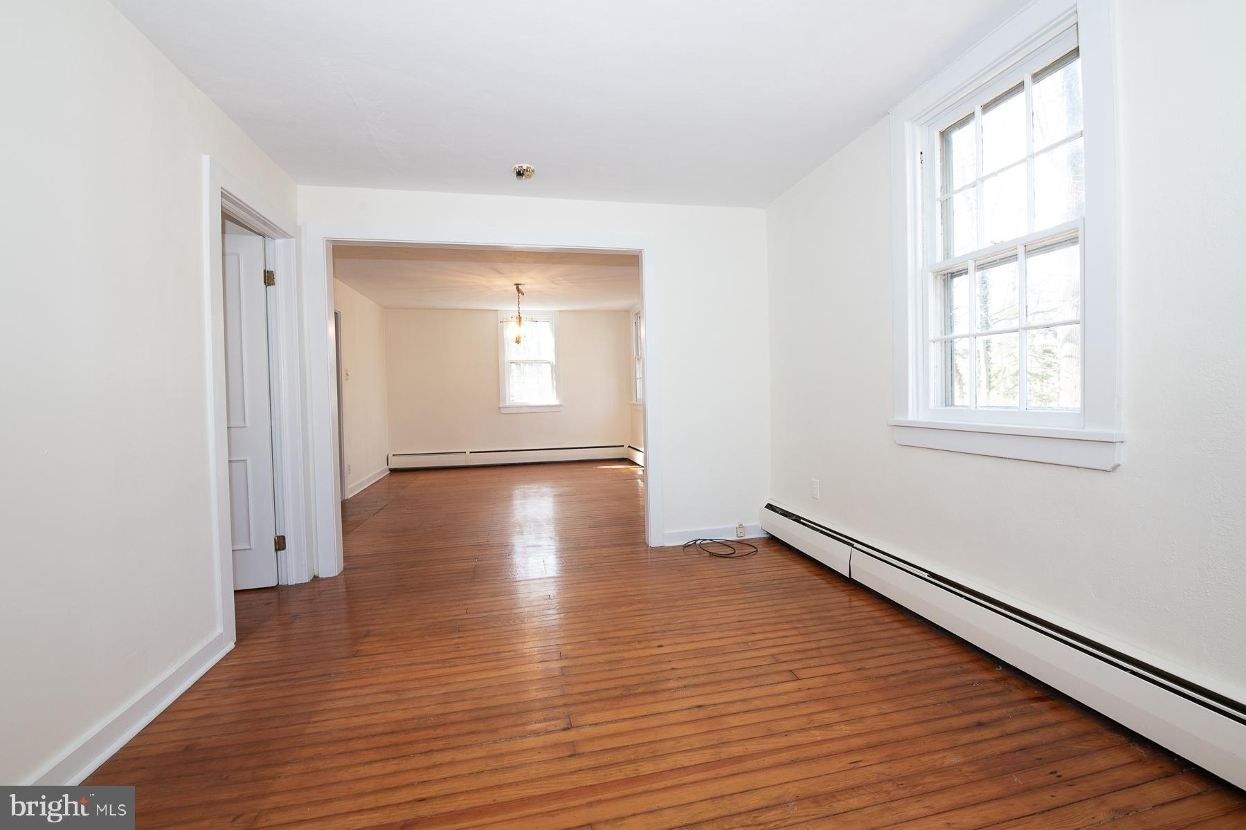 19 Meetinghouse Road Hatboro, PA 19040 - Photo 13 of 62 Cottage Living Area