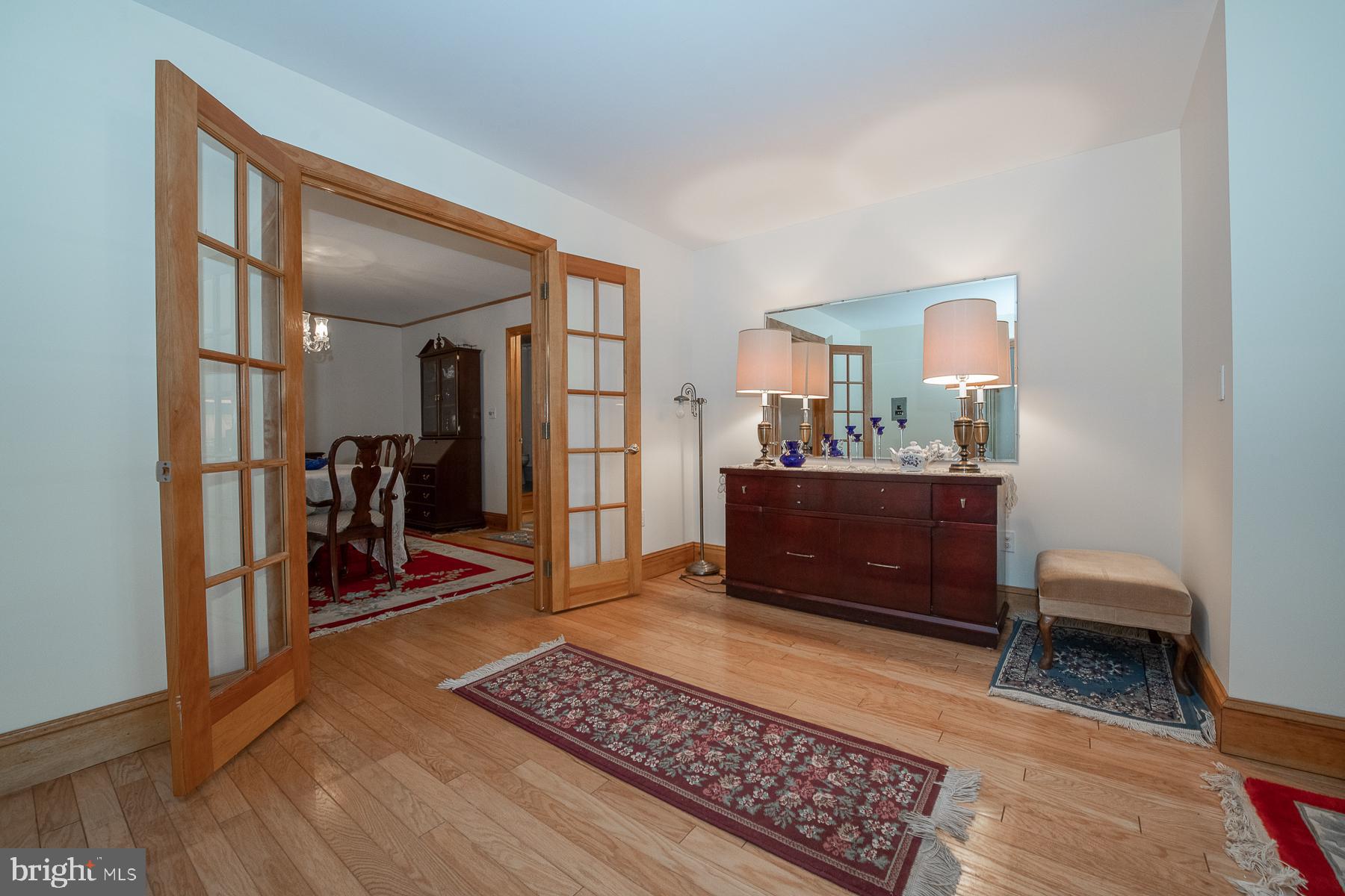 19 Meetinghouse Road Hatboro, PA 19040 - Photo 31 of 62 White House Foyer Entrance