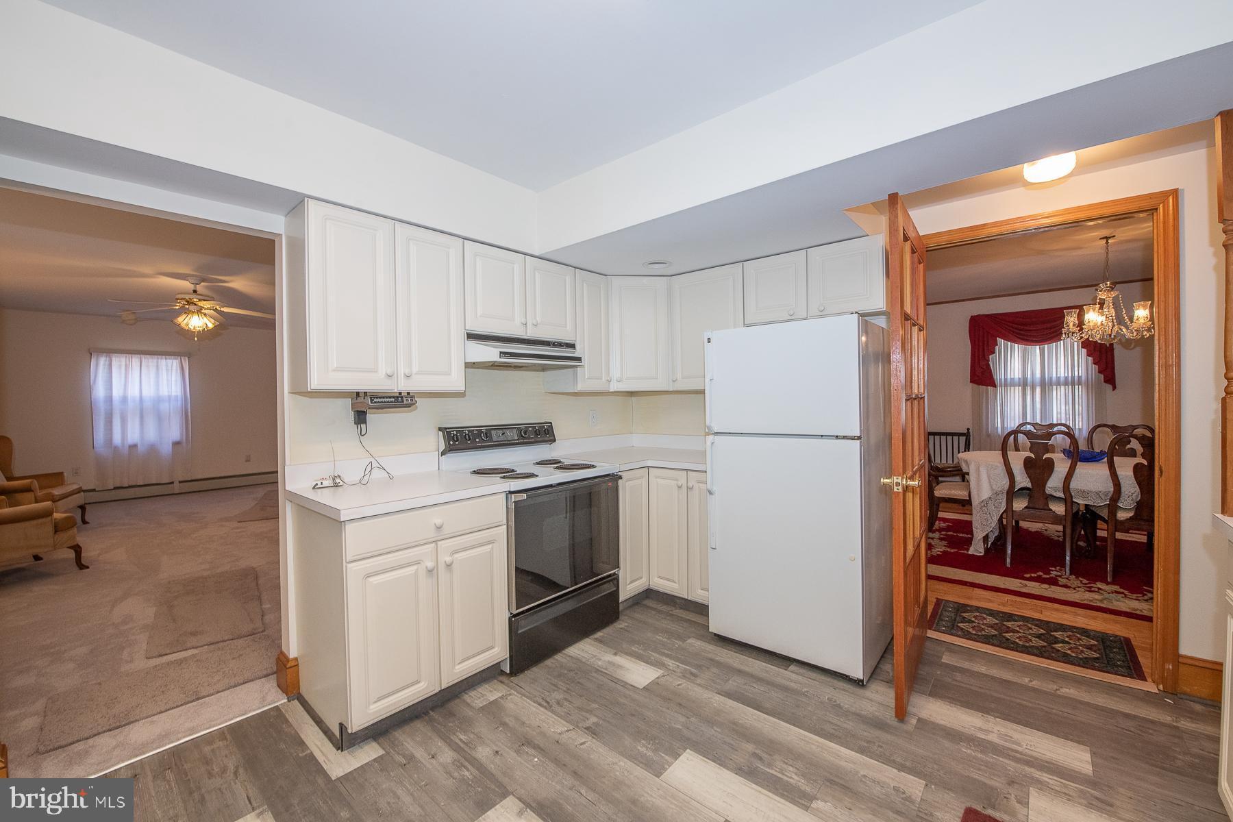 19 Meetinghouse Road Hatboro, PA 19040 - Photo 38 of 62 White House Kitchen