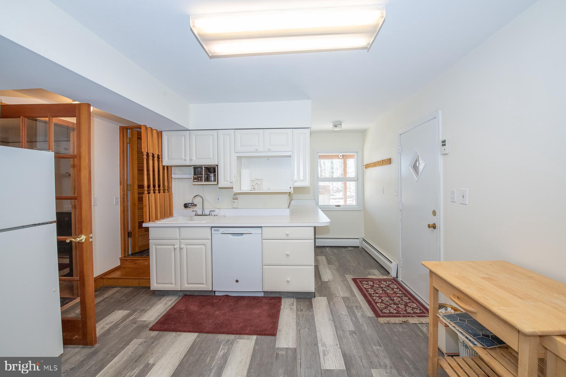 19 Meetinghouse Road Hatboro, PA 19040 - Photo 39 of 62 White House Kitchen