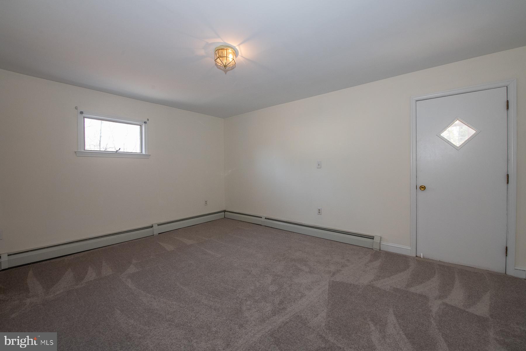 19 Meetinghouse Road Hatboro, PA 19040 - Photo 50 of 62 White House Bedroom