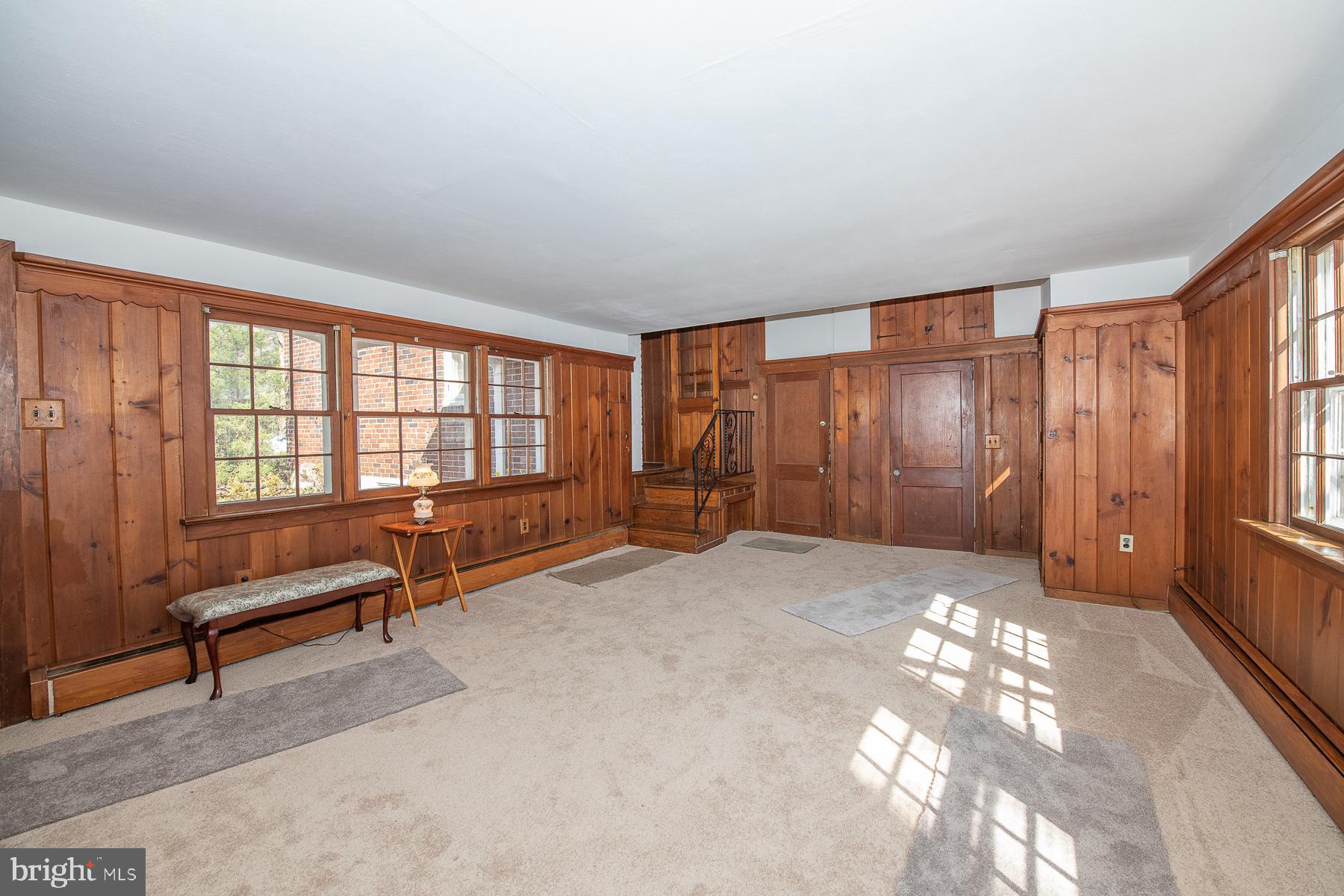 19 Meetinghouse Road Hatboro, PA 19040 - Photo 6 of 62 Cottage Living Room