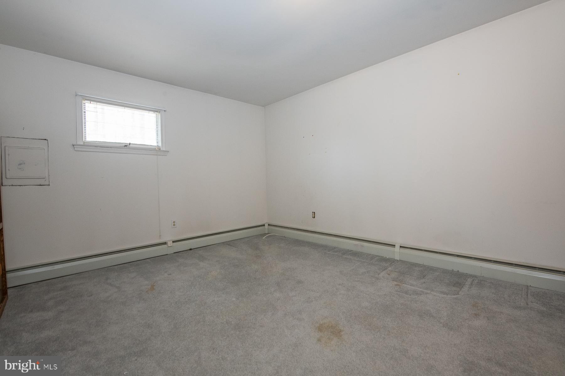 19 Meetinghouse Road Hatboro, PA 19040 - Photo 54 of 62 White House Bedroom