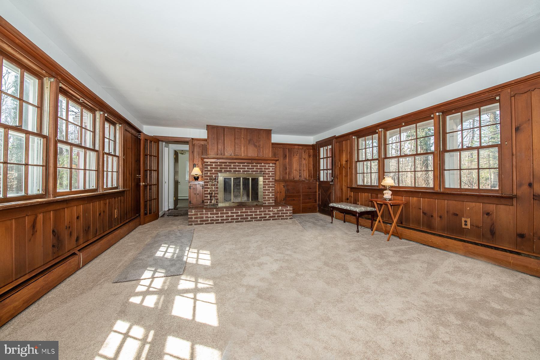 19 Meetinghouse Road Hatboro, PA 19040 - Photo 7 of 62 Cottage Living Room