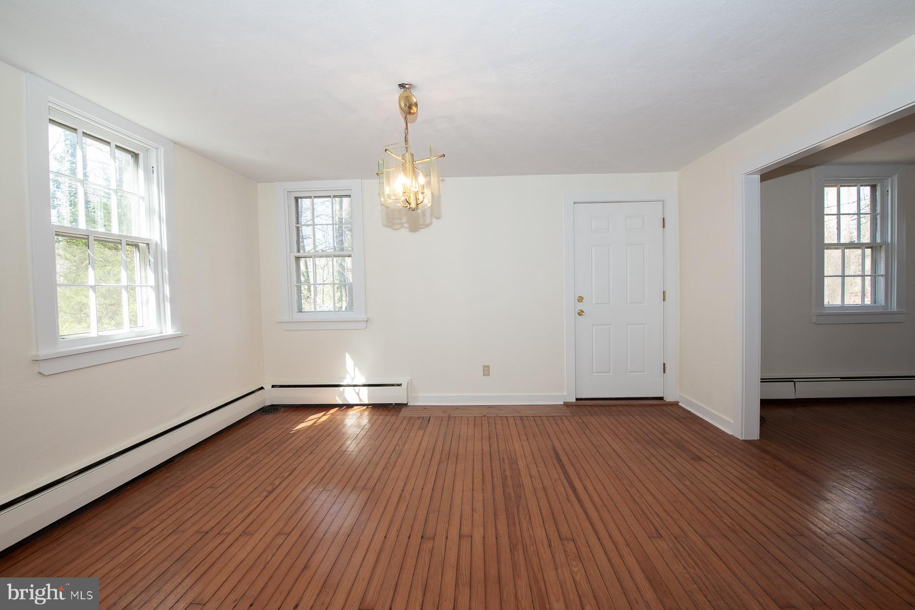 19 Meetinghouse Road Hatboro, PA 19040 - Photo 10 of 62 Cottage Dining Room