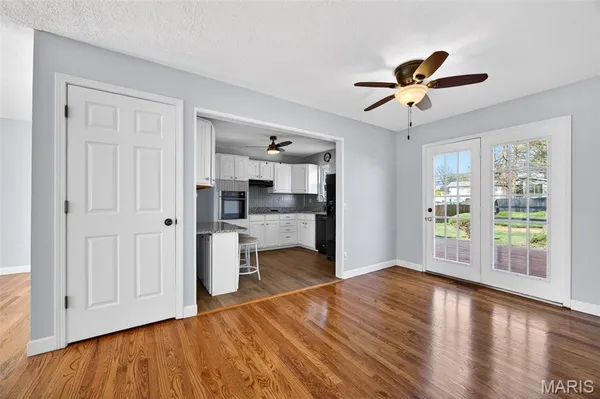 $305,000 | 12030 Bennington Place, Maryland Heights, MO 63043