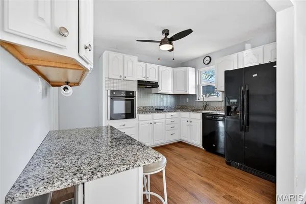 $305,000 | 12030 Bennington Place, Maryland Heights, MO 63043