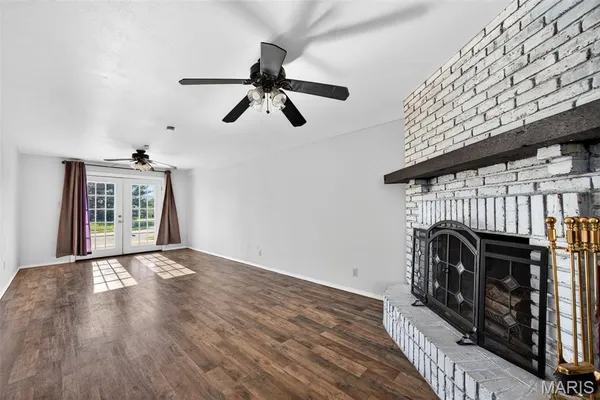 $305,000 | 12030 Bennington Place, Maryland Heights, MO 63043
