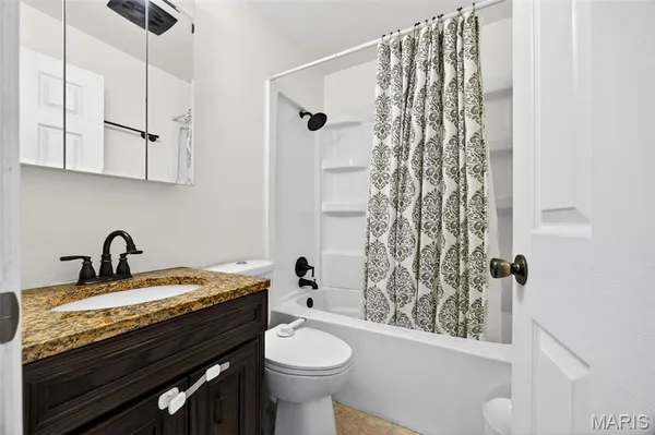 $305,000 | 12030 Bennington Place, Maryland Heights, MO 63043