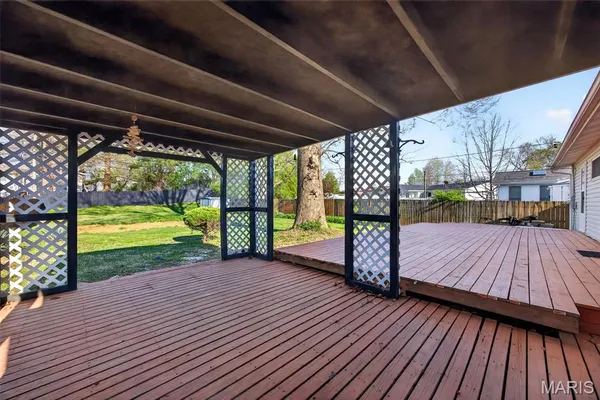 $305,000 | 12030 Bennington Place, Maryland Heights, MO 63043