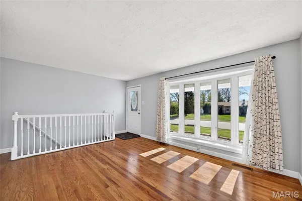 $305,000 | 12030 Bennington Place, Maryland Heights, MO 63043