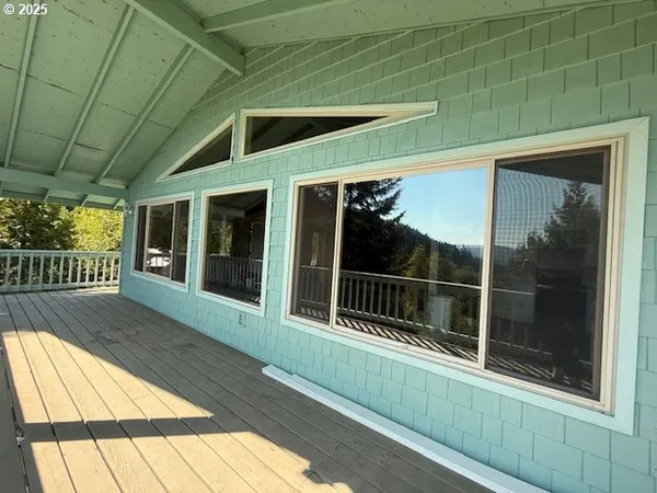 $619,000 | 1604 Spring Brook Road, Myrtle Creek, OR 97457